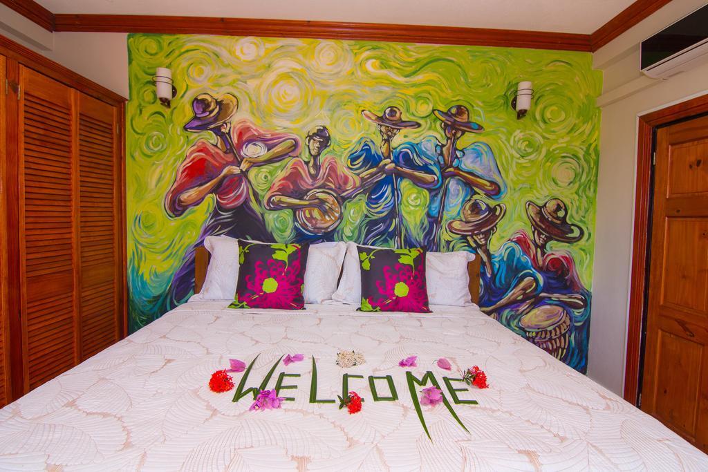 Samfi Gardens Hotel Soufrière Kültér fotó